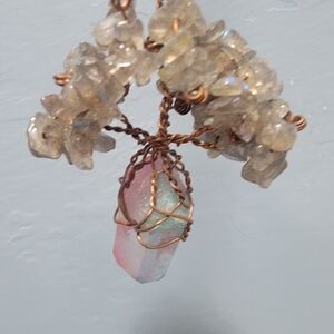 Elegant Wire-Wrapped Crystal Pendant Necklace